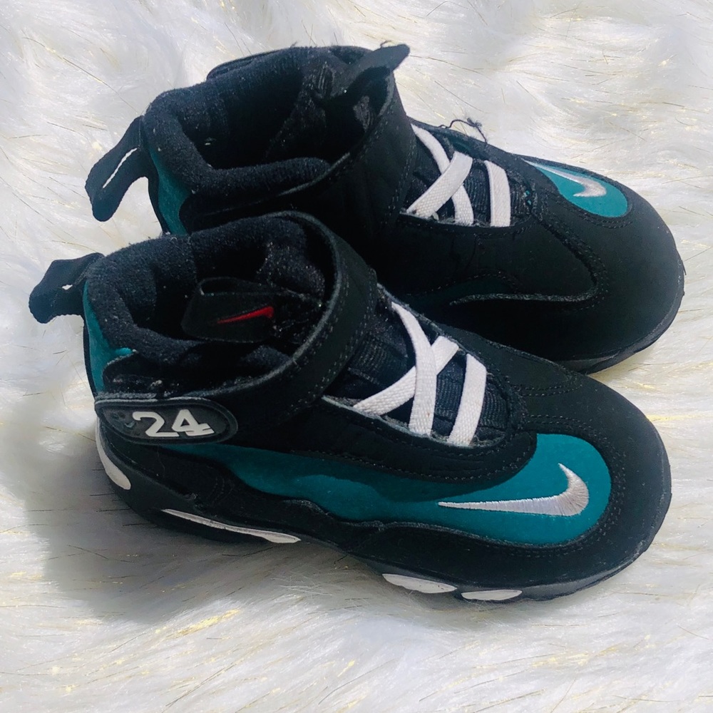 Nike ‘Fresh Water’ Ken Griffey Jrs